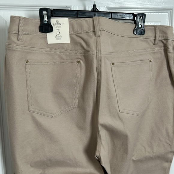 Chico’s So Slimming Ankle Jeans in “New Khaki”, Size 16 (Chico’s 3) - Picture 5 of 8